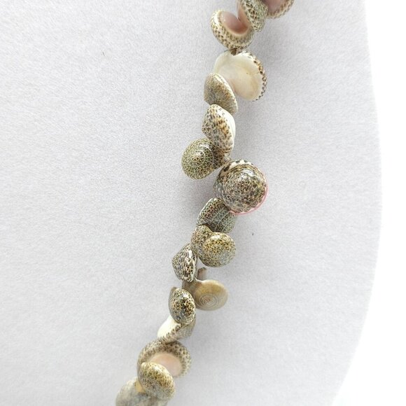 Natural Gray Hawaiian Umbonium Sea Shell Beaded Necklace Lei No Clasp Bohemian - Picture 3 of 7